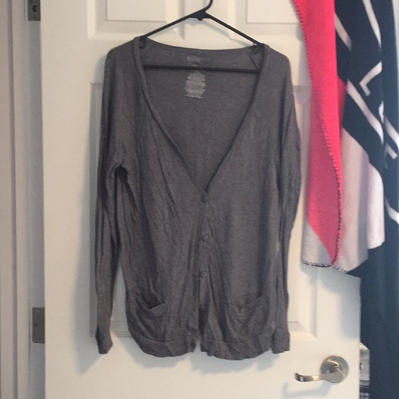 Grey cardigan - Picture 1 of 3